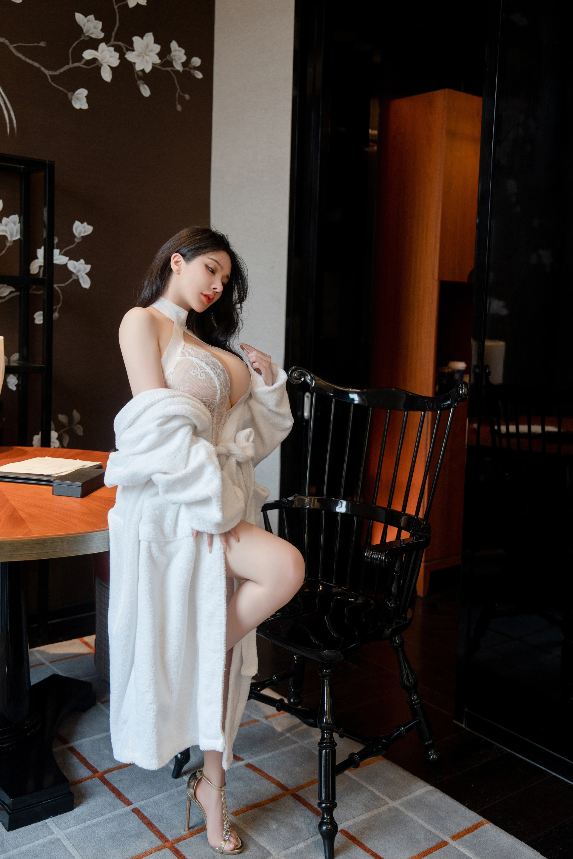 004.潘娇娇 – 内购无水印 VOL.220 巨乳核弹 2